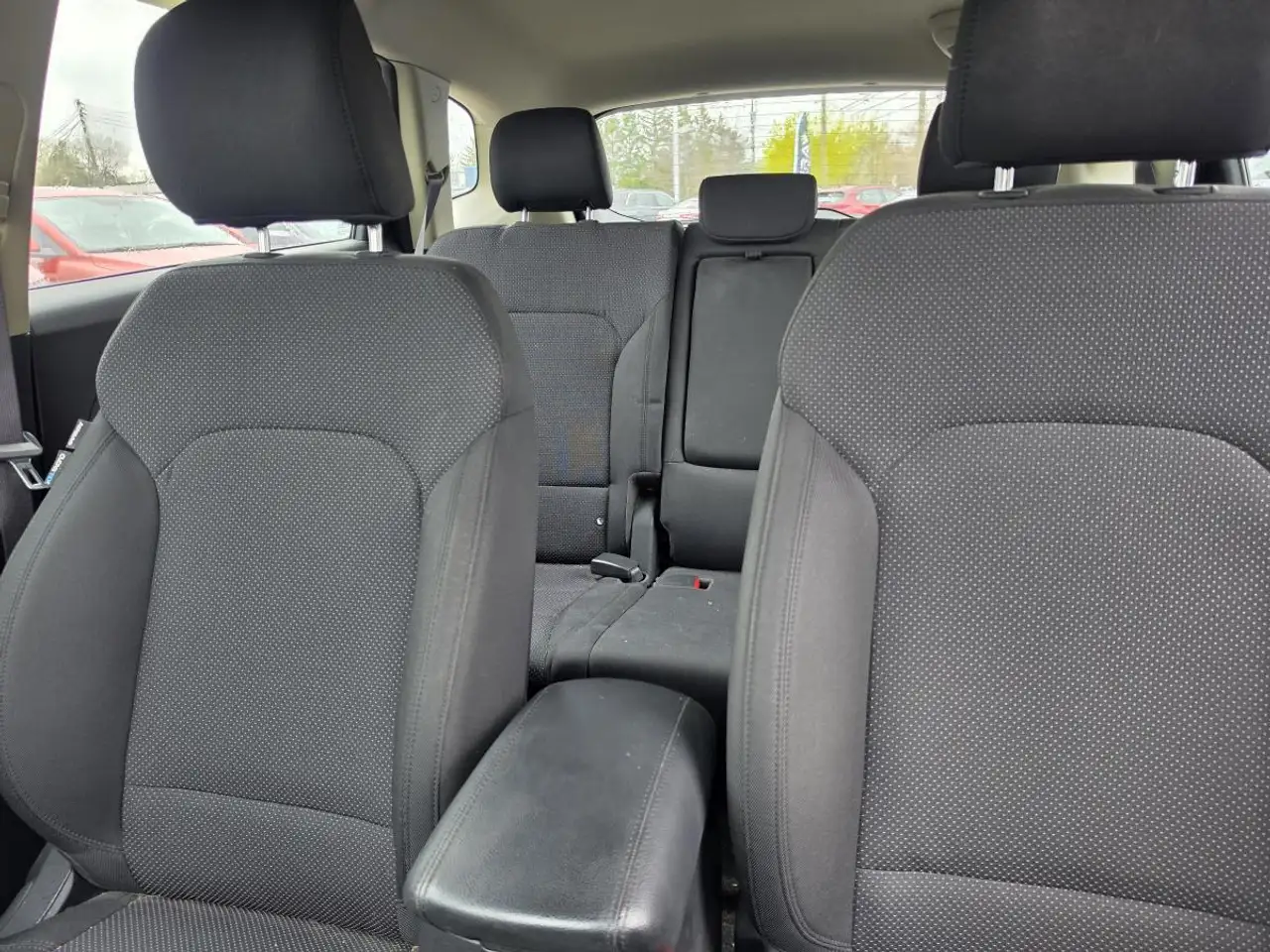 Kia Rondo снимка Kia Rondo