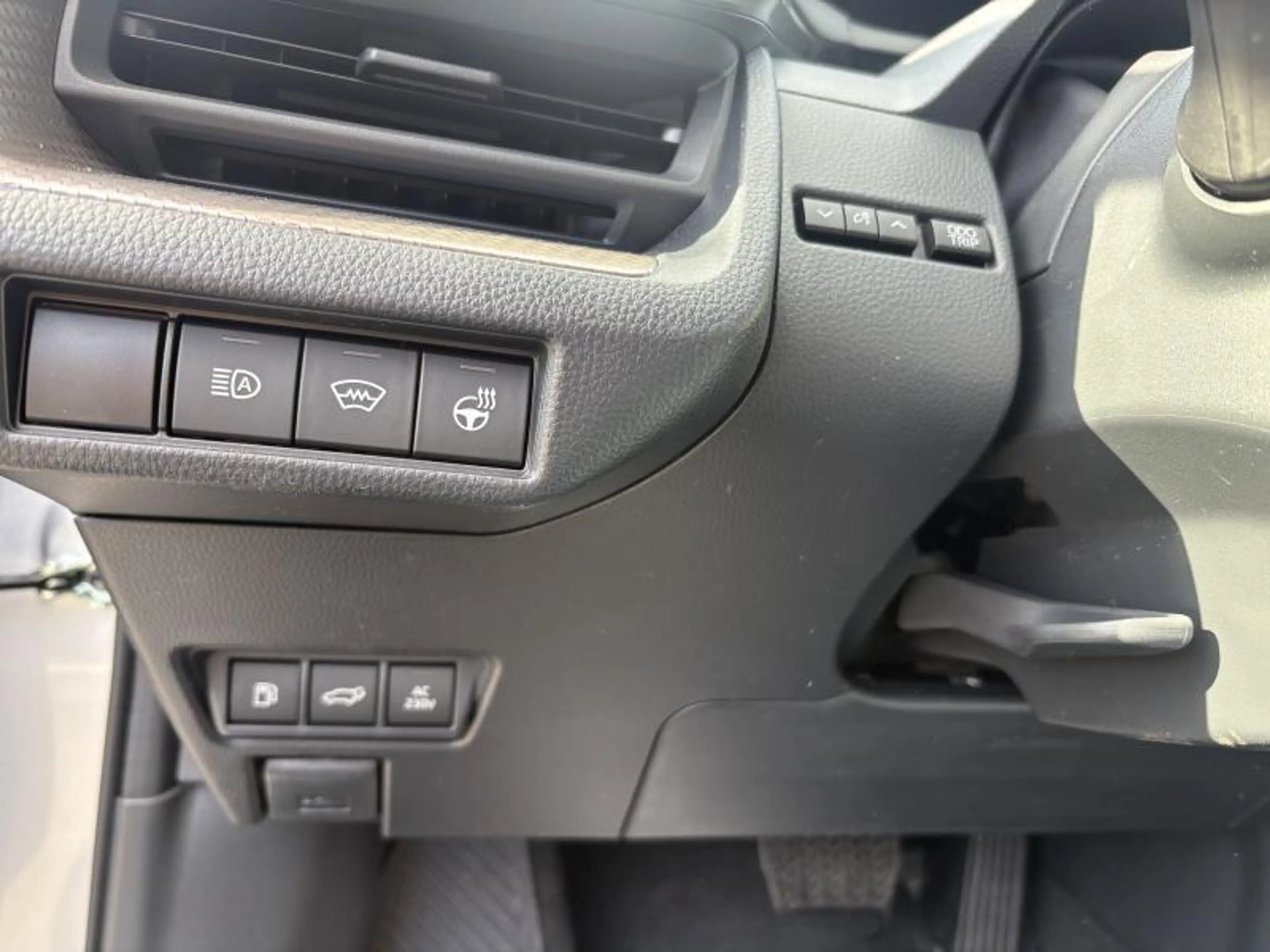 Toyota Prius Premium Plus — photo 15