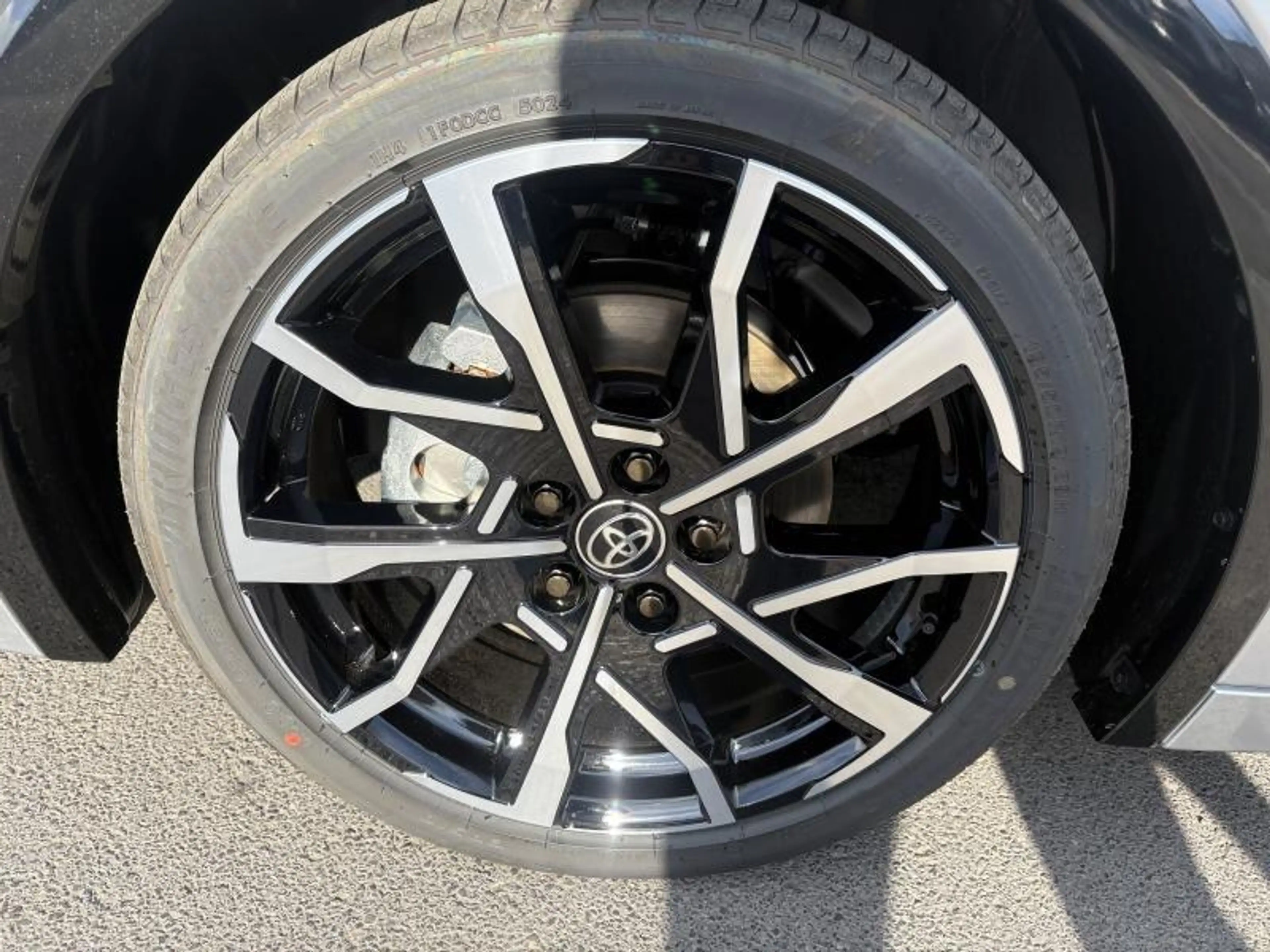 Toyota Prius Premium Plus — photo 6