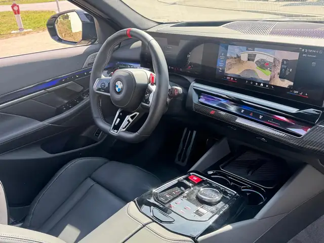 BMW M5 view 5