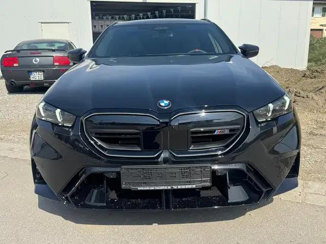 BMW M5 view 2