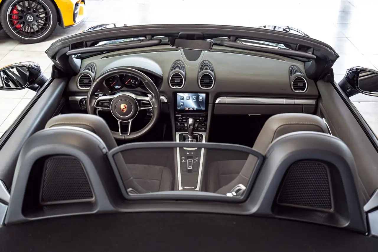 Porsche Boxster Boxster 718 Boxster — photo 28 sur 39