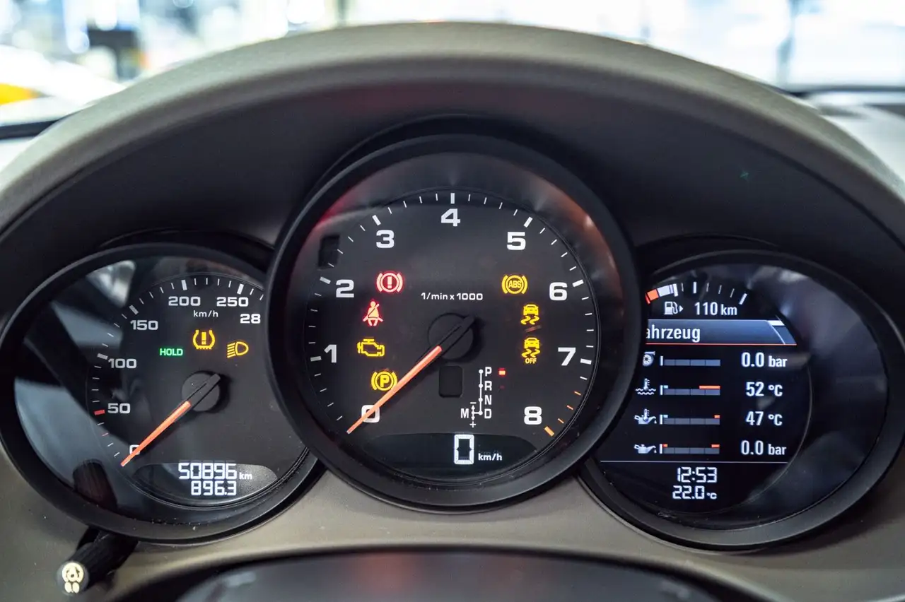 Porsche Boxster Boxster 718 Boxster — photo 32 sur 39