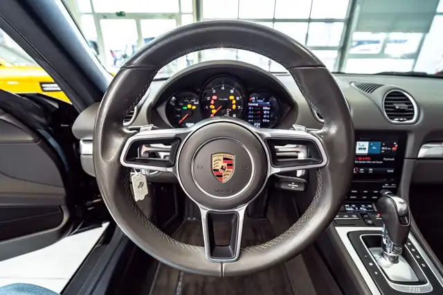 Porsche Boxster view 26