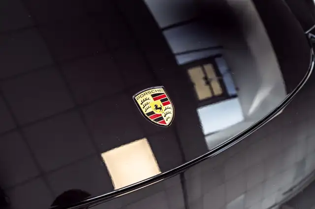Porsche Boxster view 11
