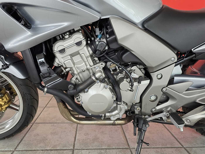 Honda CBF 1000 SC58 — photo 3