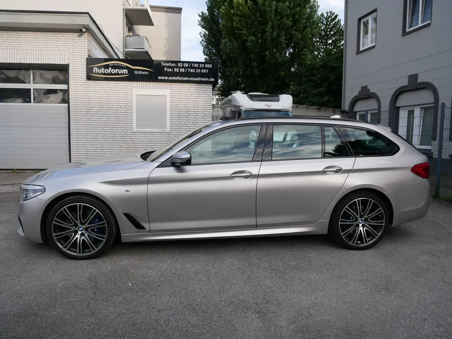 BMW 540 540 d xDrive M Sport LED HUD Pano DriviProf 360Kam Silber - 2