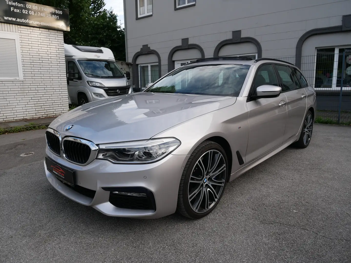 BMW 540 540 d xDrive M Sport LED HUD Pano DriviProf 360Kam Silber - 1