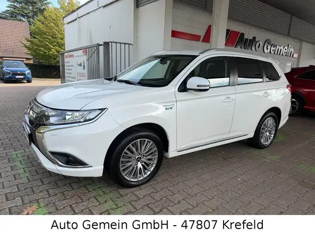 Mitsubishi Outlander Plug in Hybrid BASIS 2.4 Automatik
