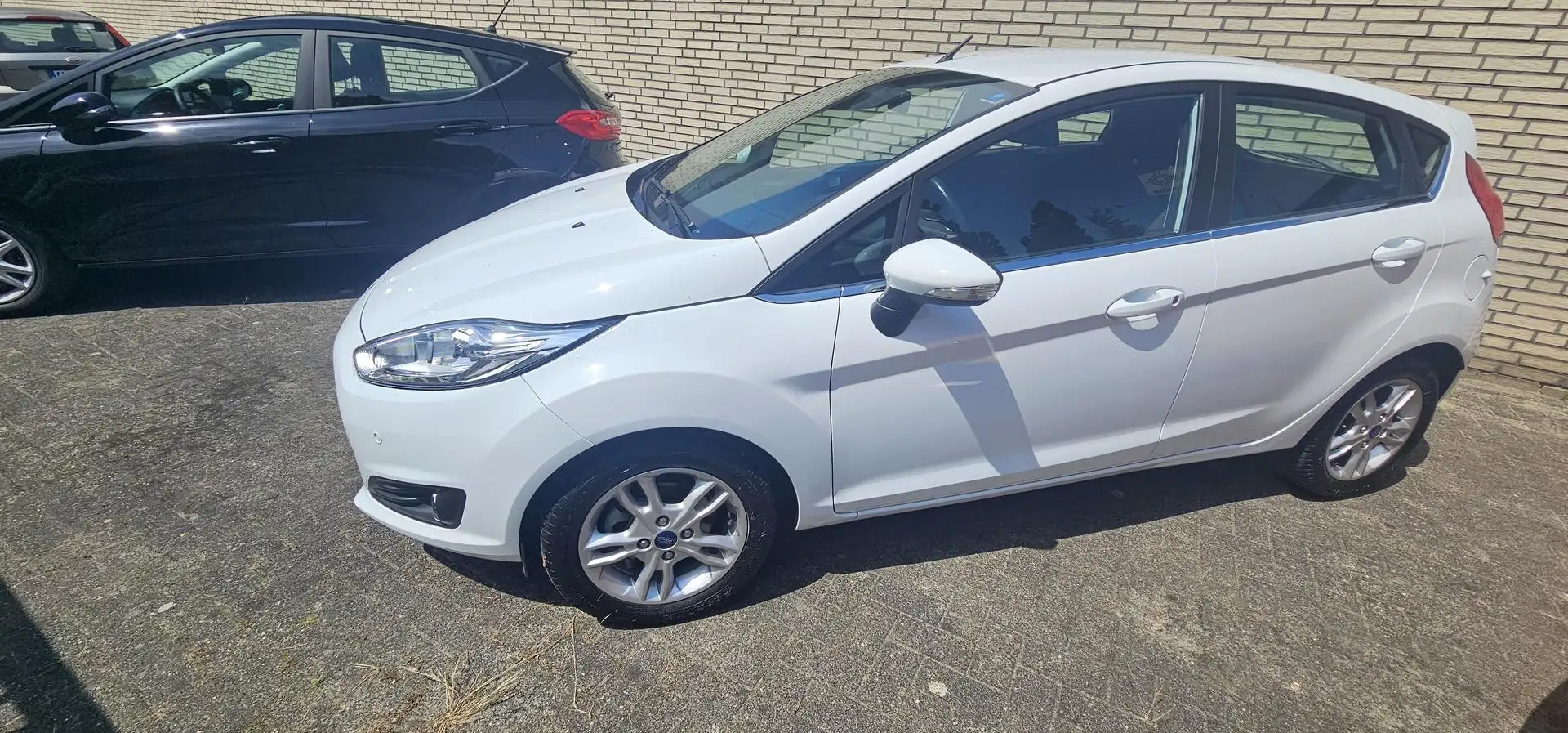 Ford Fiesta 5-Türer 1.0 EcoBoost Aut. Titanium Navi Camera Sit Bianco - 2