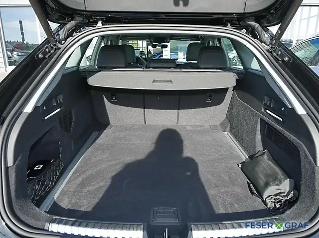 Audi A6 view 11
