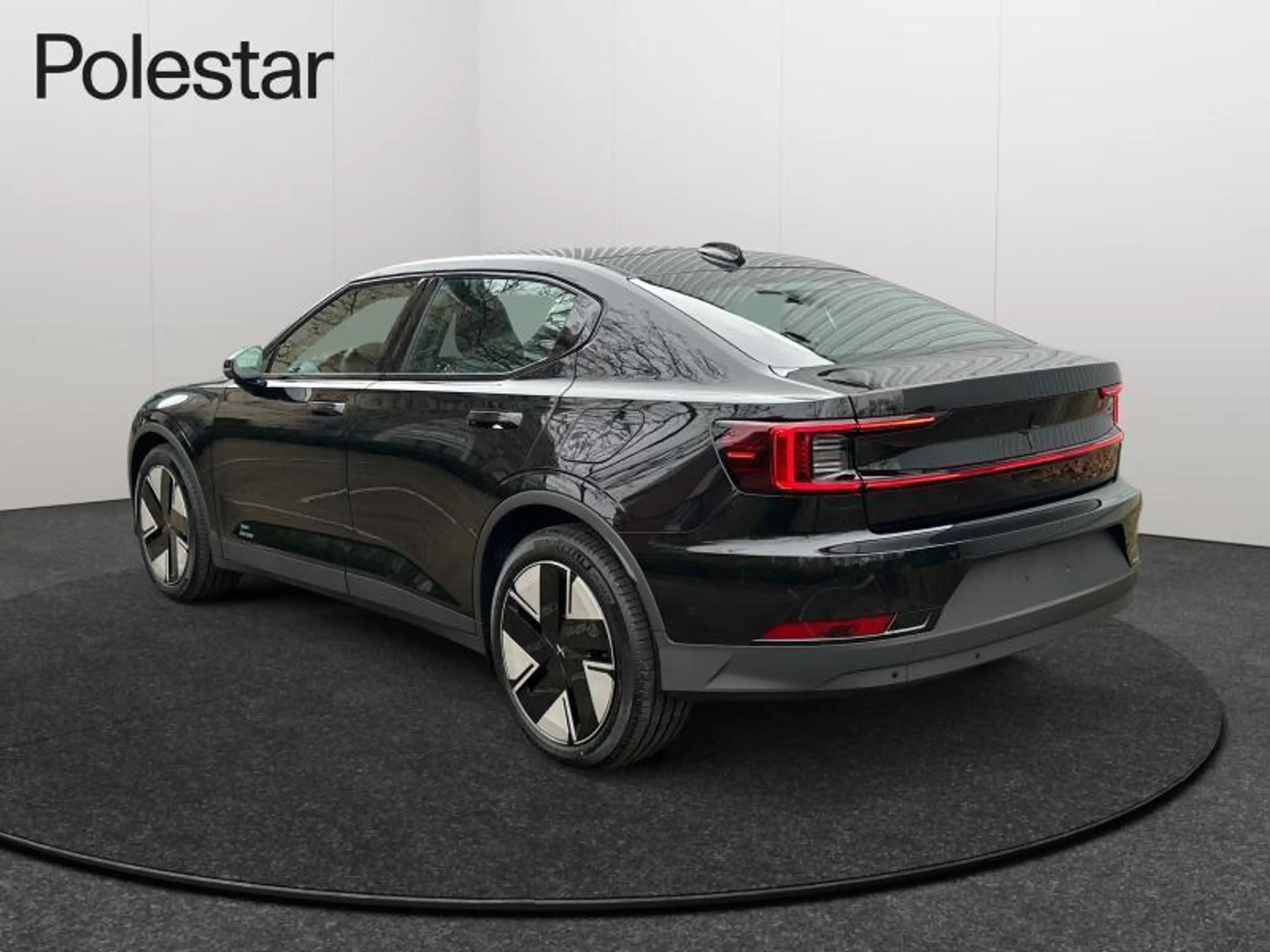 Polestar 2 Long Range Single Motor MY25 — photo 4