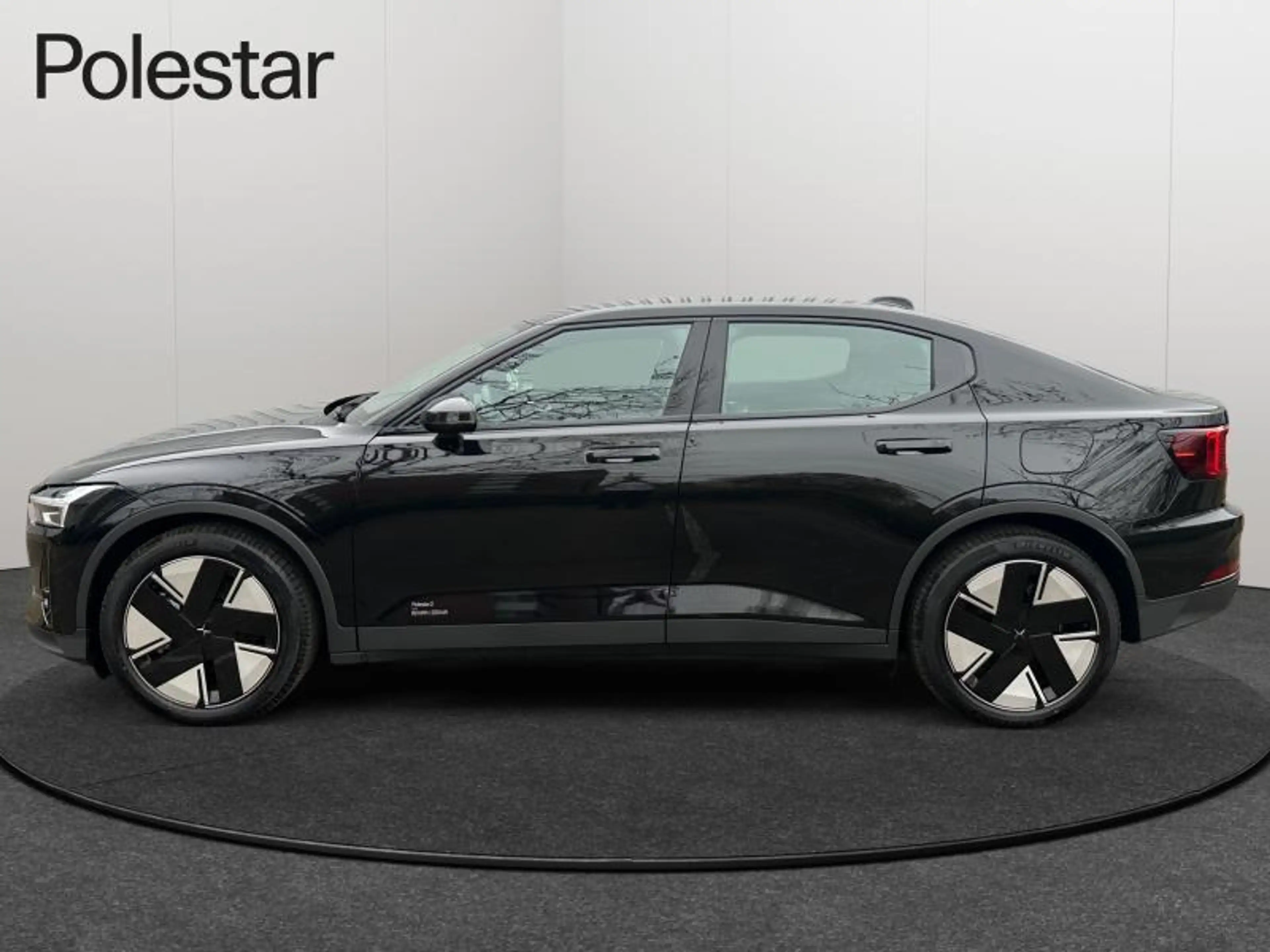 Polestar 2 Long Range Single Motor MY25 — photo 2