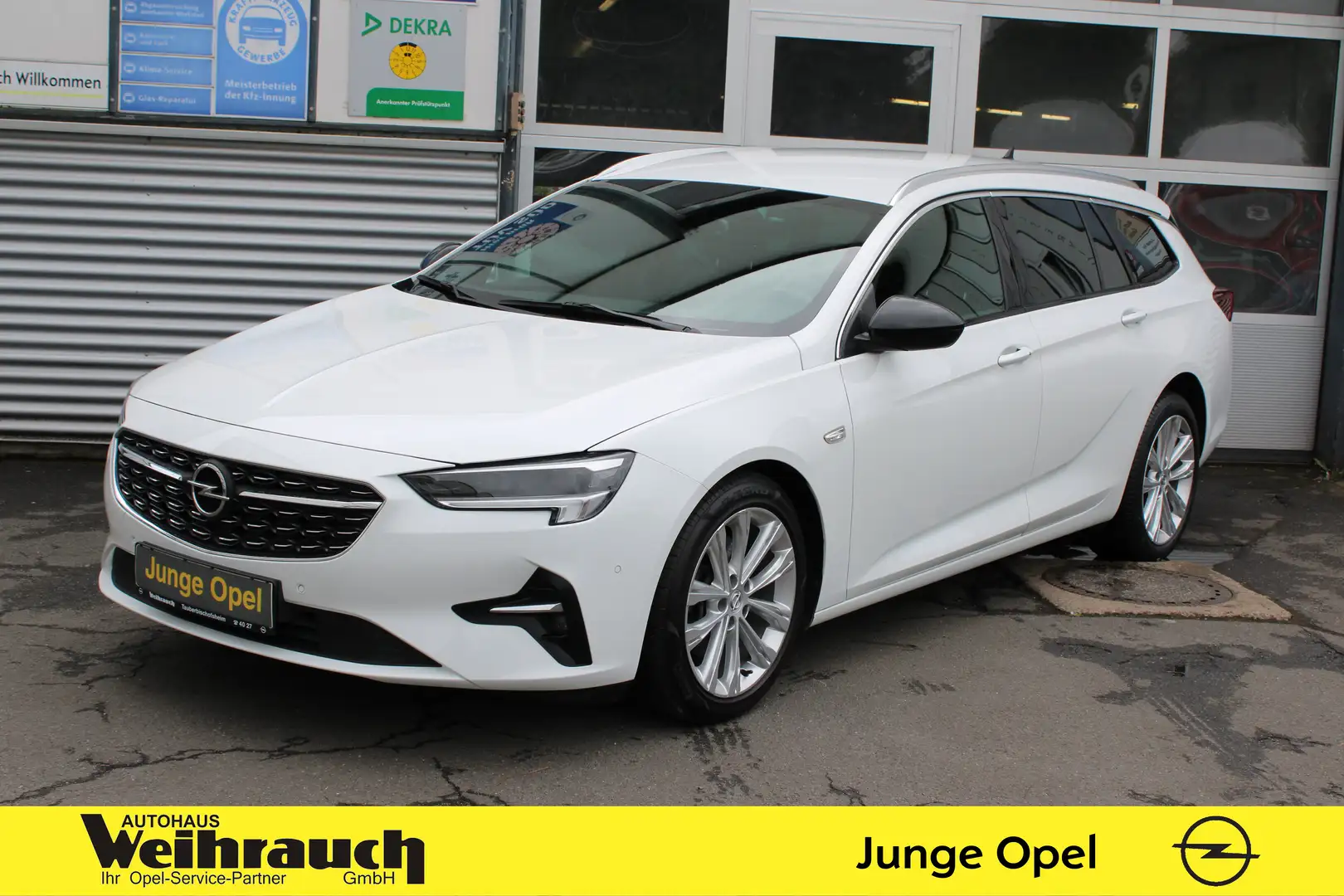 Opel Insignia ST 2.0 Diesel AT8 Busi Elegance+ACC+ Wit - 1