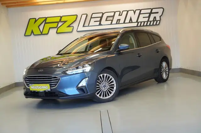 Ford Focus view 8