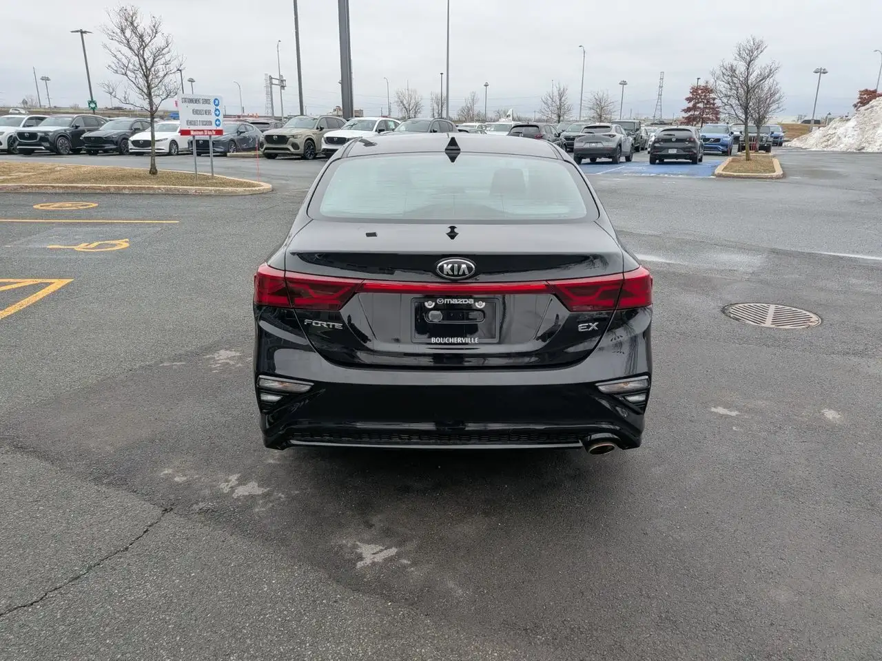 Kia Forte снимка Kia Forte