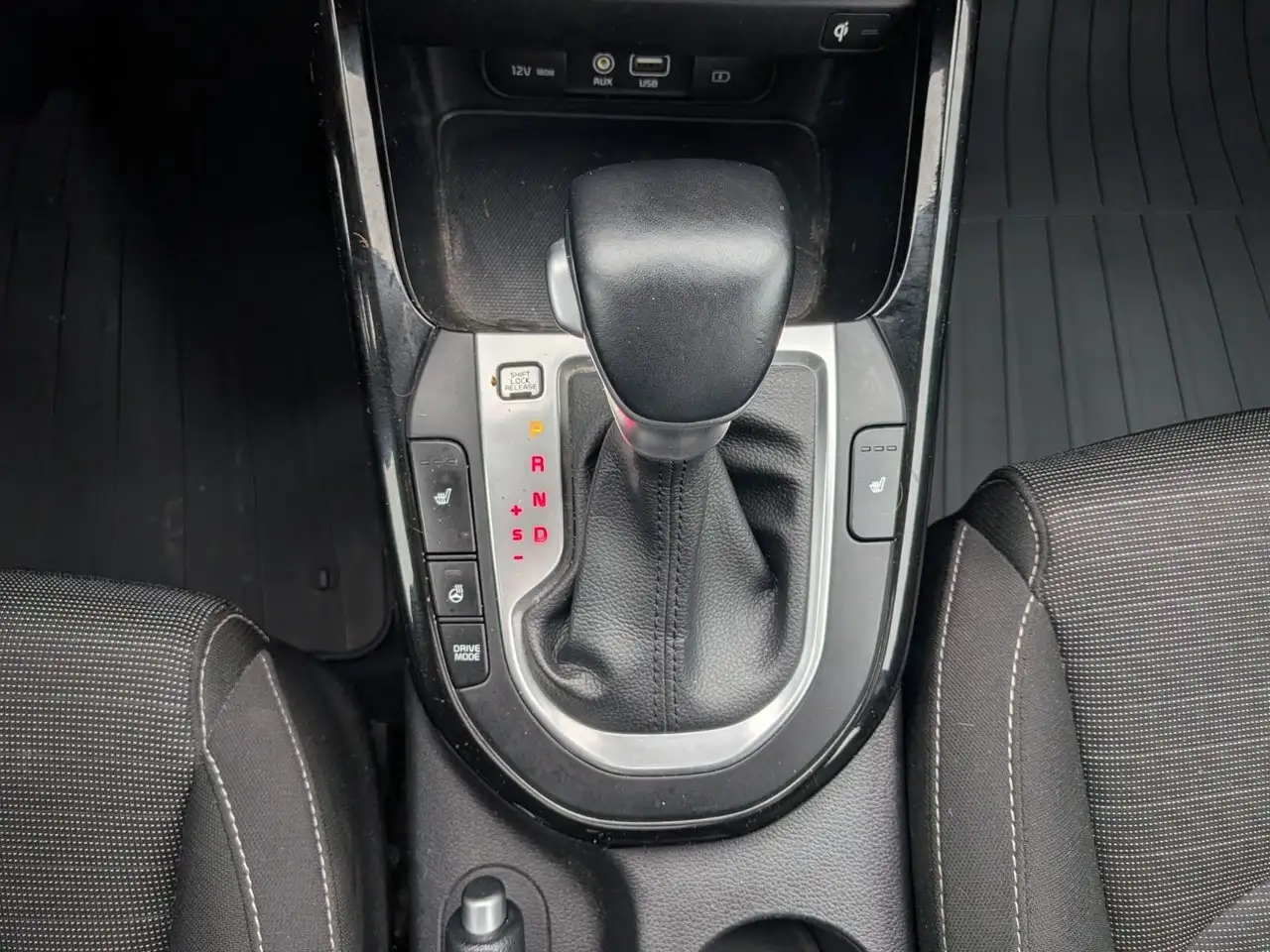 Kia Forte снимка Kia Forte