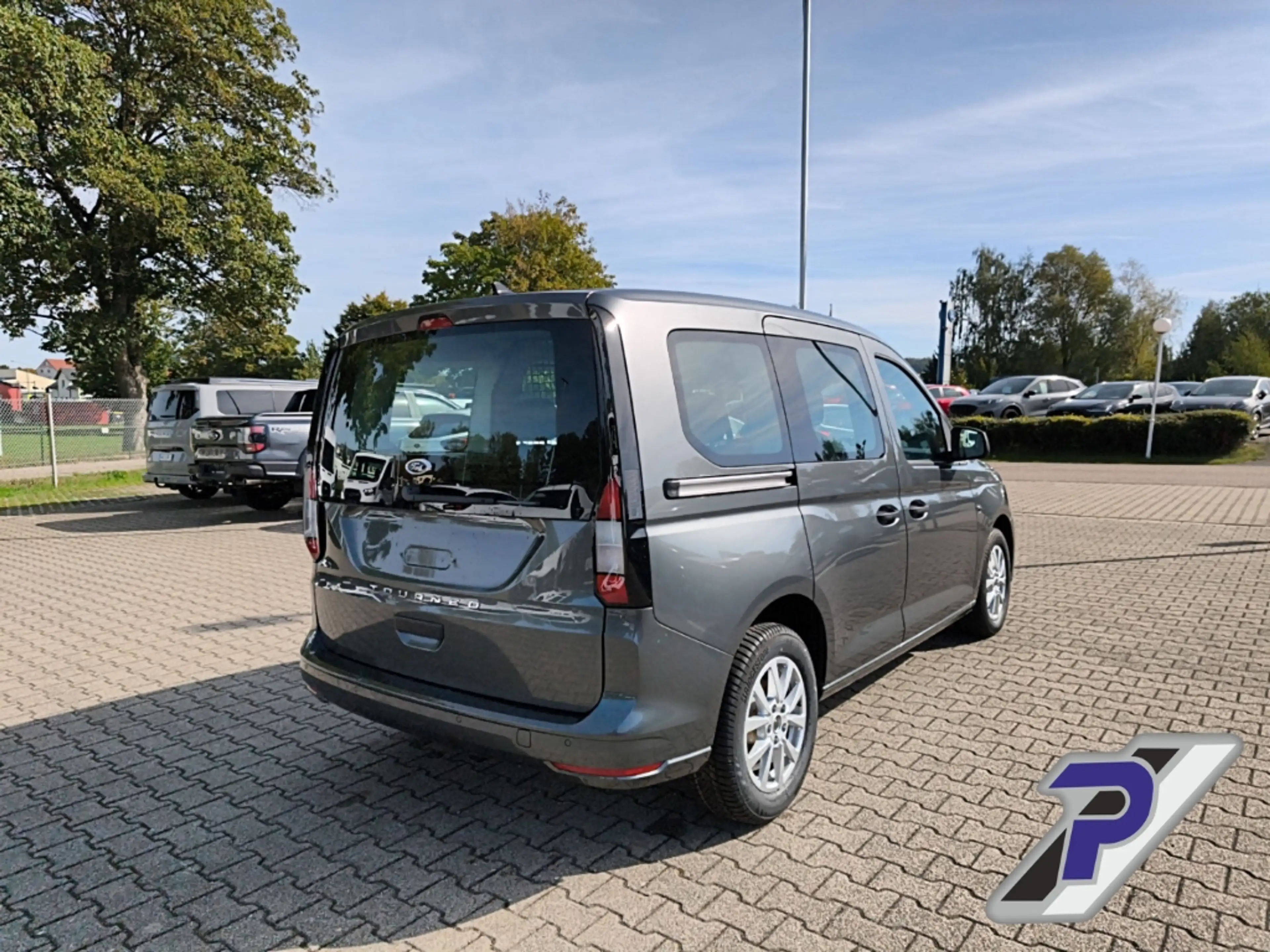 Ford Tourneo Connect Trend L1 AHK abn.+GJR+TRENNGITTER+ Digitales Cockp — photo 5