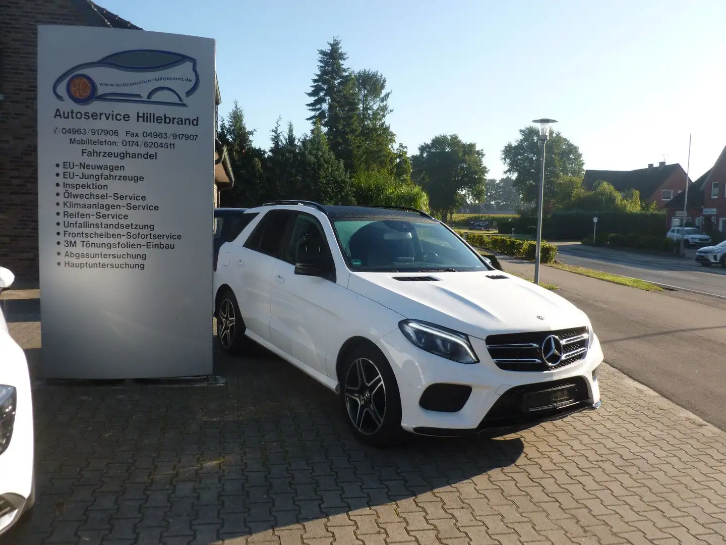 Mercedes-Benz GLE 350 d 4Matic AMG Night PANO Weiß - 2