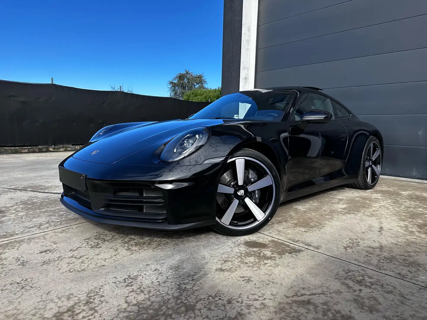Porsche 911 Coupe 3.0 Carrera auto 992.2 - 2