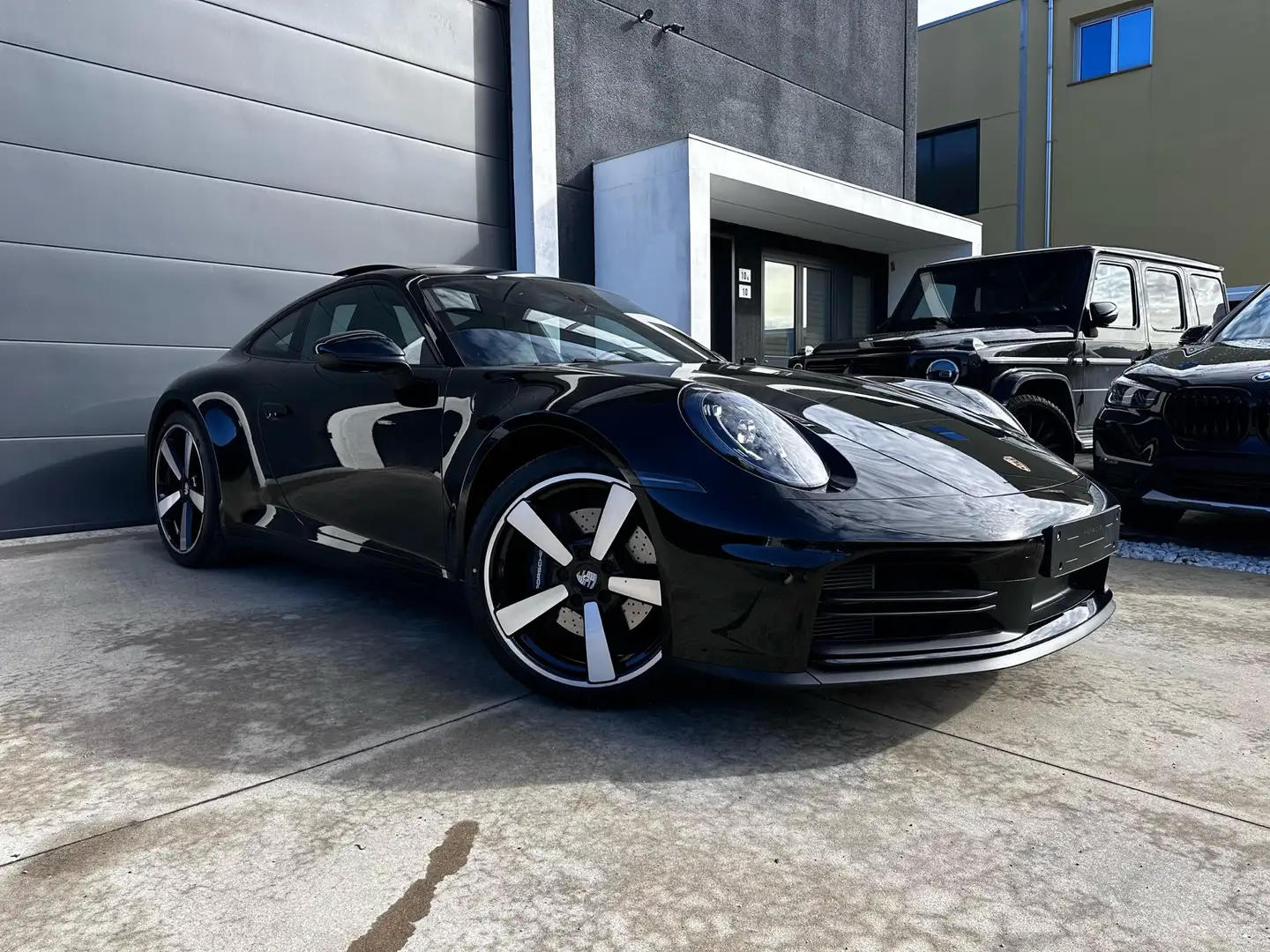 Porsche 911 Coupe 3.0 Carrera auto 992.2 - 1