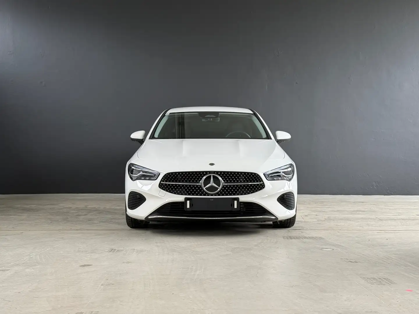 Mercedes-Benz CLA 180 d Coupé *Progessive Line Advanced Plus* Weiß - 2