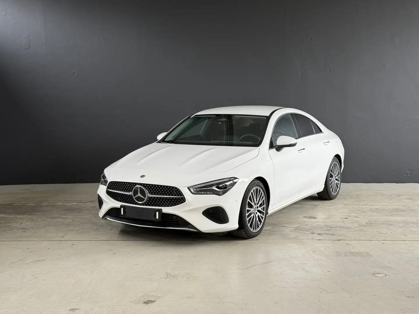 Mercedes-Benz CLA 180 d Coupé *Progessive Line Advanced Plus* Weiß - 1