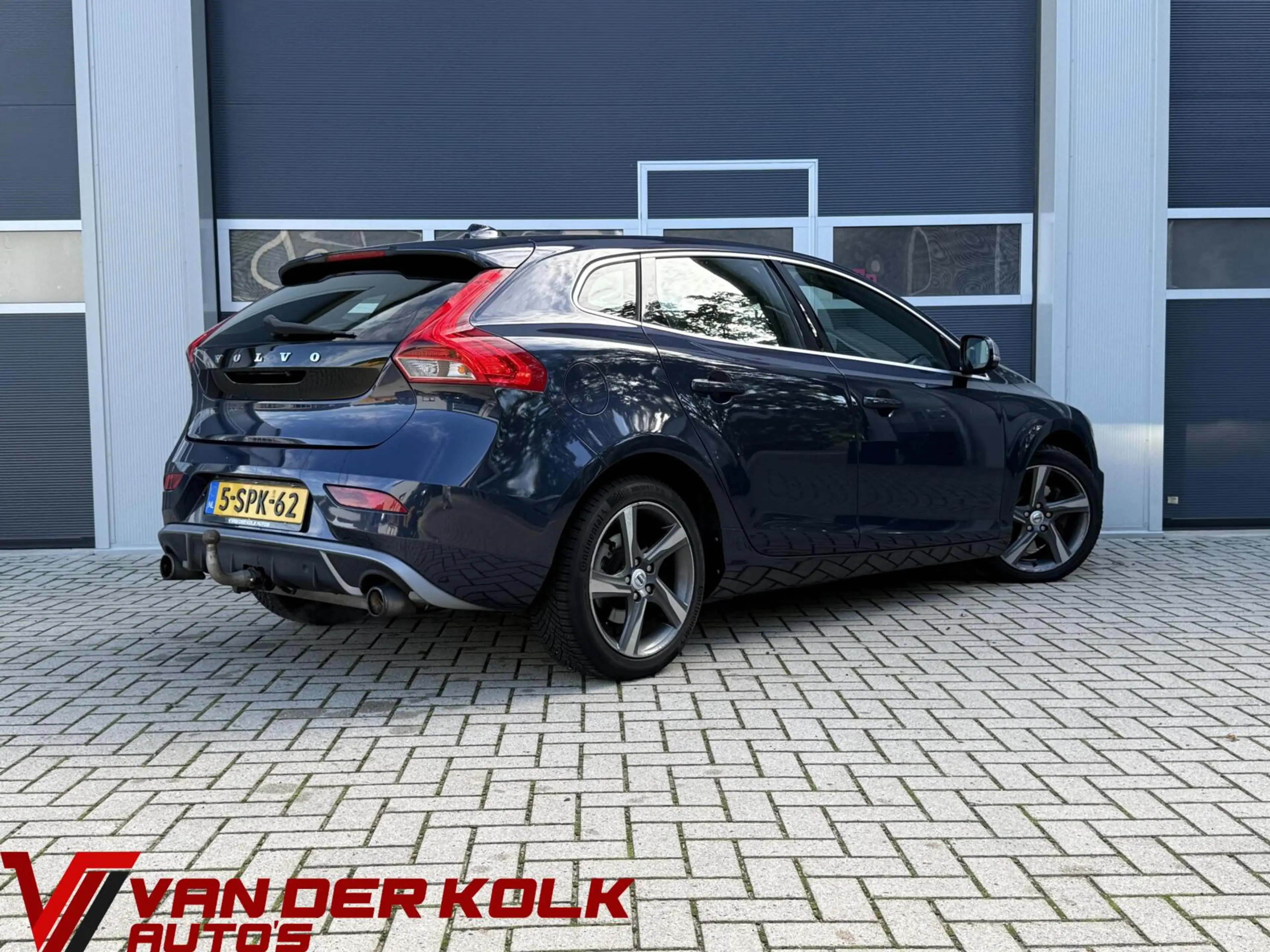 Volvo V40 1.6 T3 R-Design | Xenon | Alcantara/Leder | Camera — photo 2