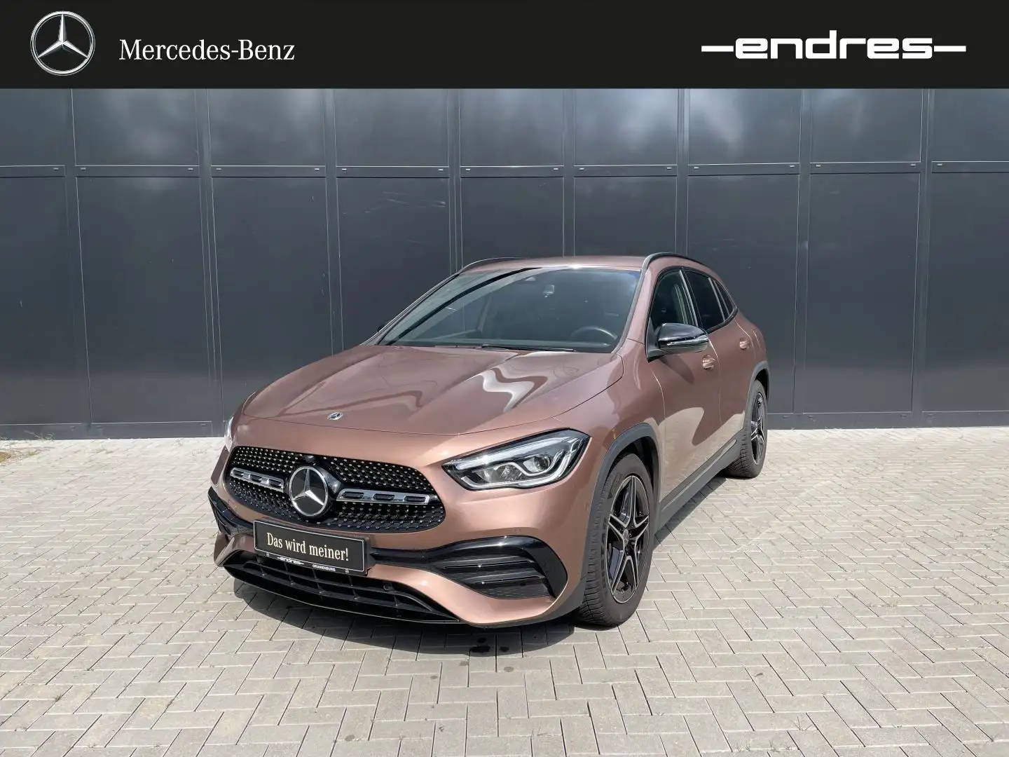 Mercedes-Benz GLA 200 AMG+PARKTRONIC+LED+THERMATIC+MBUX+NIGHT Gold - 1