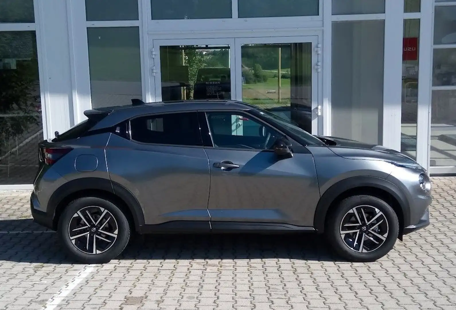 Nissan Juke 1.0 DIG-T AT N-Connecta *Klima/Navi* Grau - 2