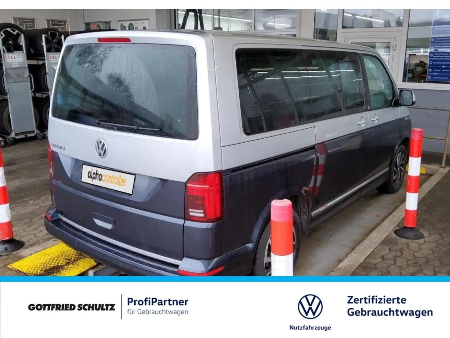 Volkswagen T6.1 Multivan Generation Six TDI DSG DCC Navi Blau - 2