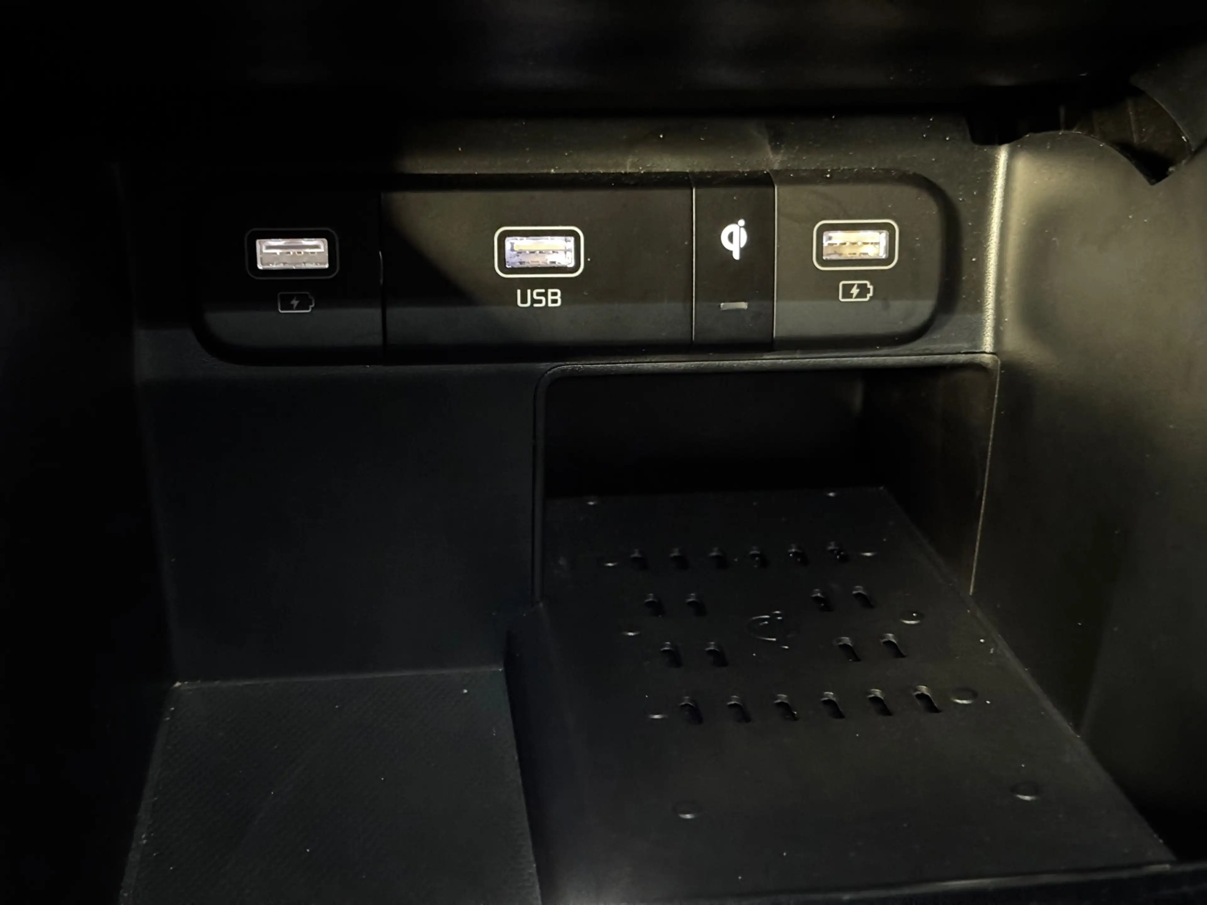 Kia Sorento 1.6 T-GDI Plug-in Hybrid 4WD ExecutiveLine 7p. BOM — photo 35