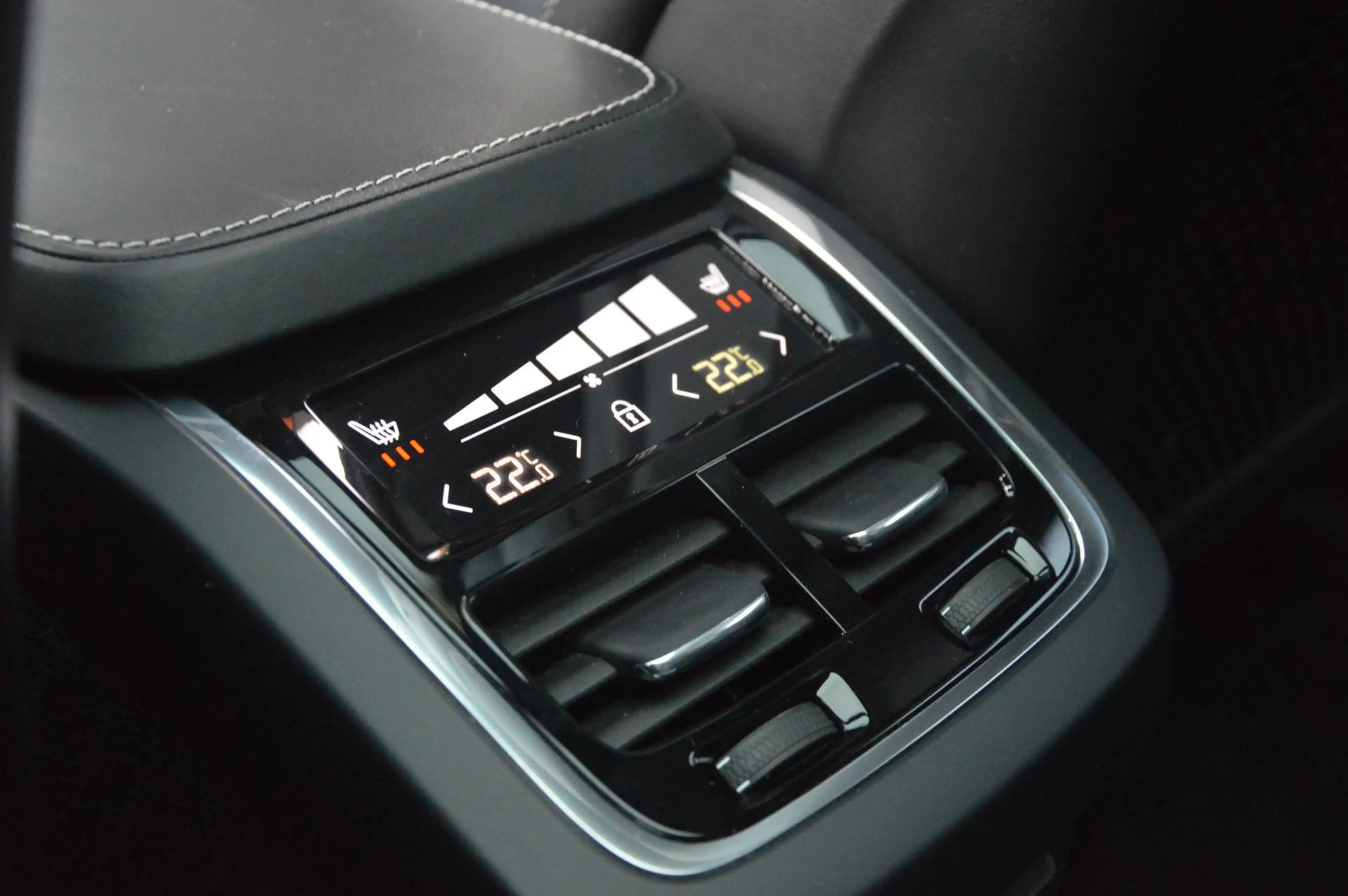 Volvo V90 T4 Inscription | Massage | Panorama dak | Standkac — photo 22