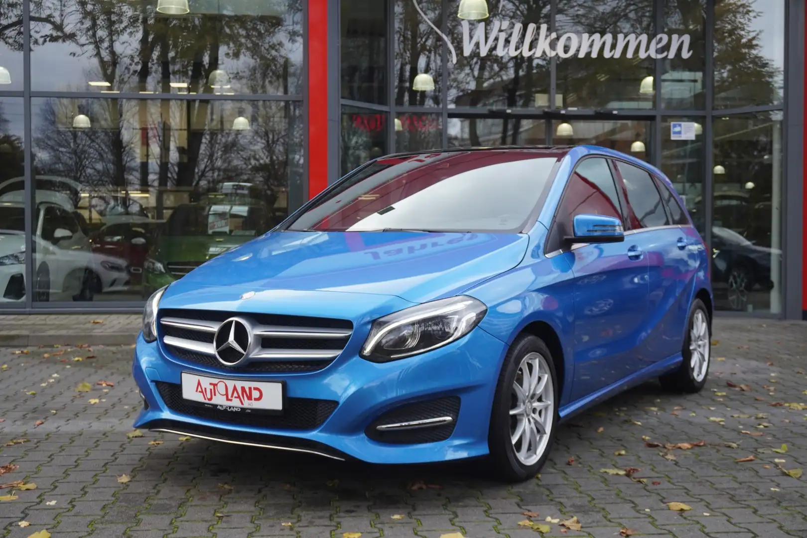 Mercedes-Benz B 220 B220d 4Matic LED Navi SHZ Blauw - 2
