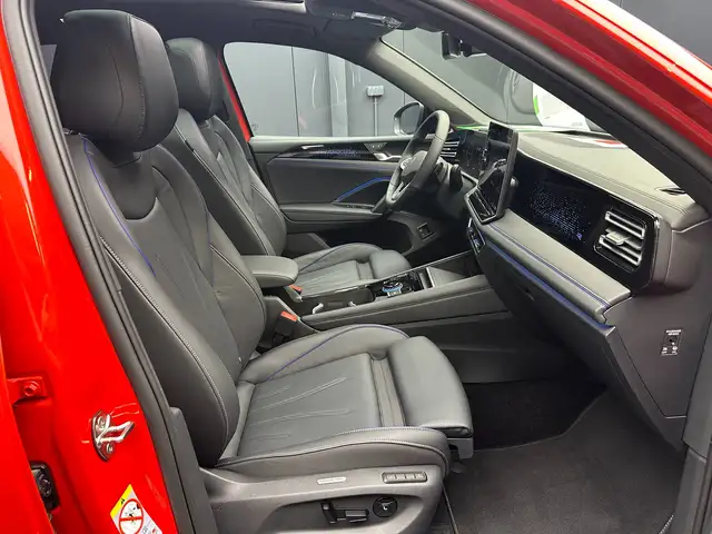 Volkswagen Tiguan view 11