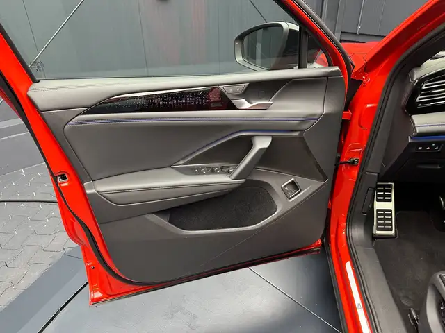 Volkswagen Tiguan view 13