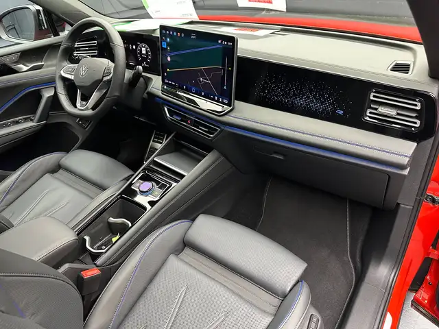 Volkswagen Tiguan view 12