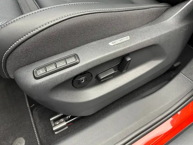 Volkswagen Tiguan view 14