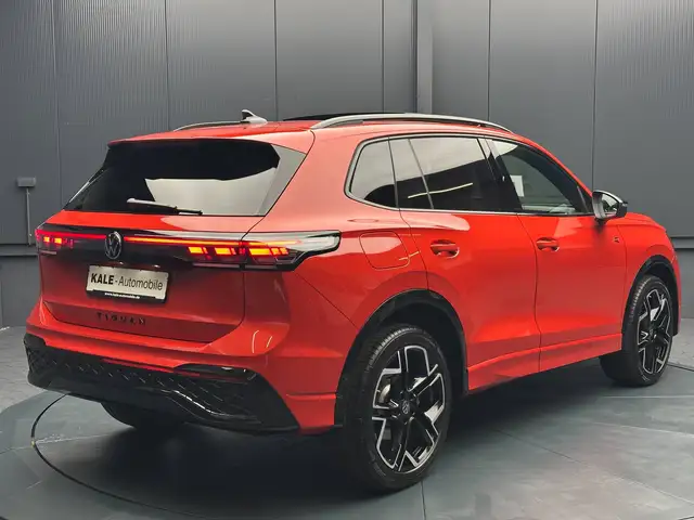 Volkswagen Tiguan view 5