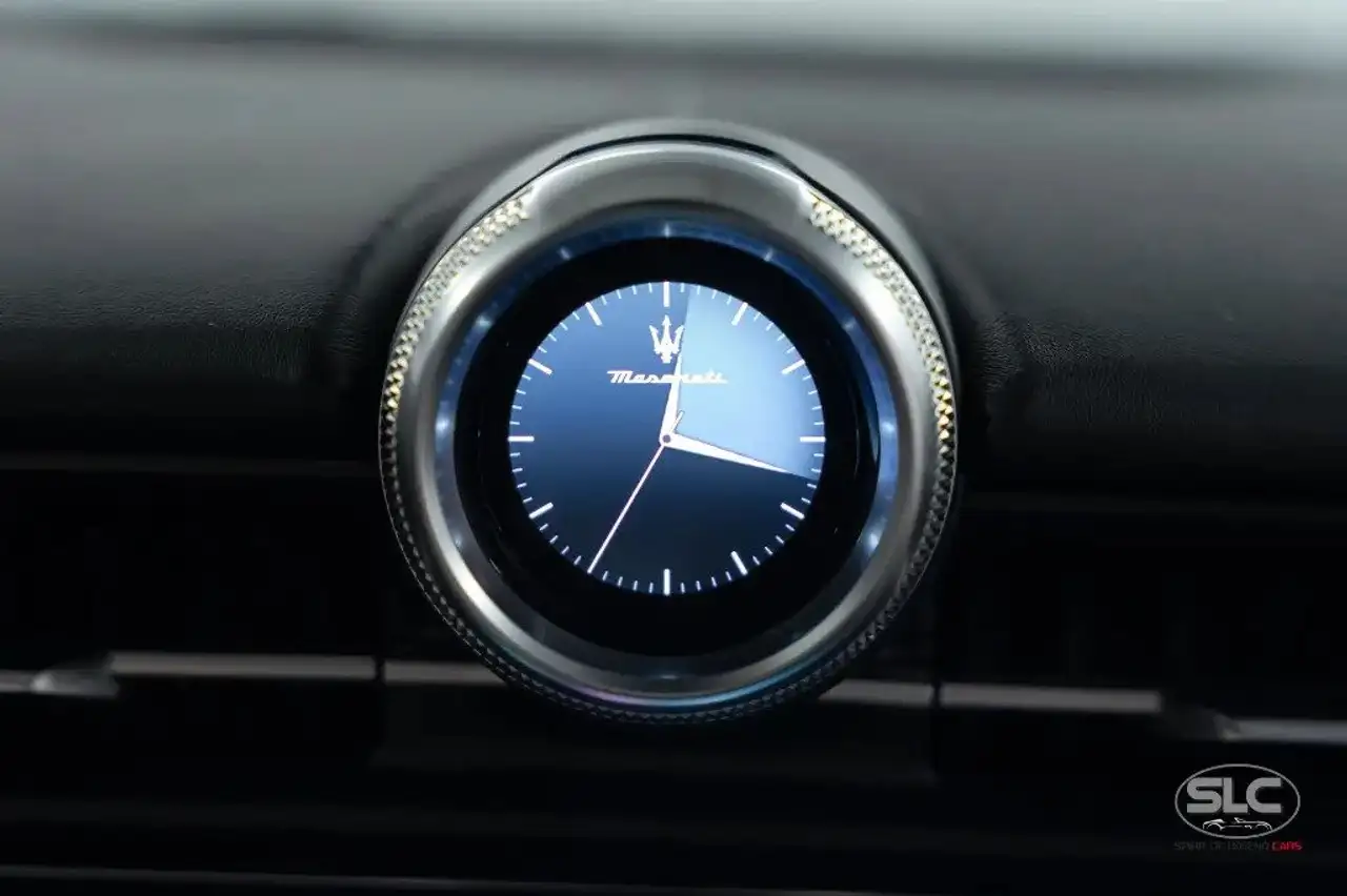 Maserati GranTurismo 2024 — фото 13