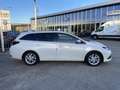 Toyota Auris Touring Sports 1.8 Hybrid Energy Plus | TREKHAAK | White - thumbnail 5