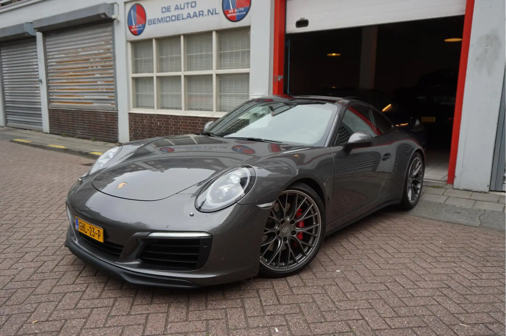 Porsche 991 991.2 / 3.0 Carrera 4S / Wide Body / C4S | PASM | Grijs - 1
