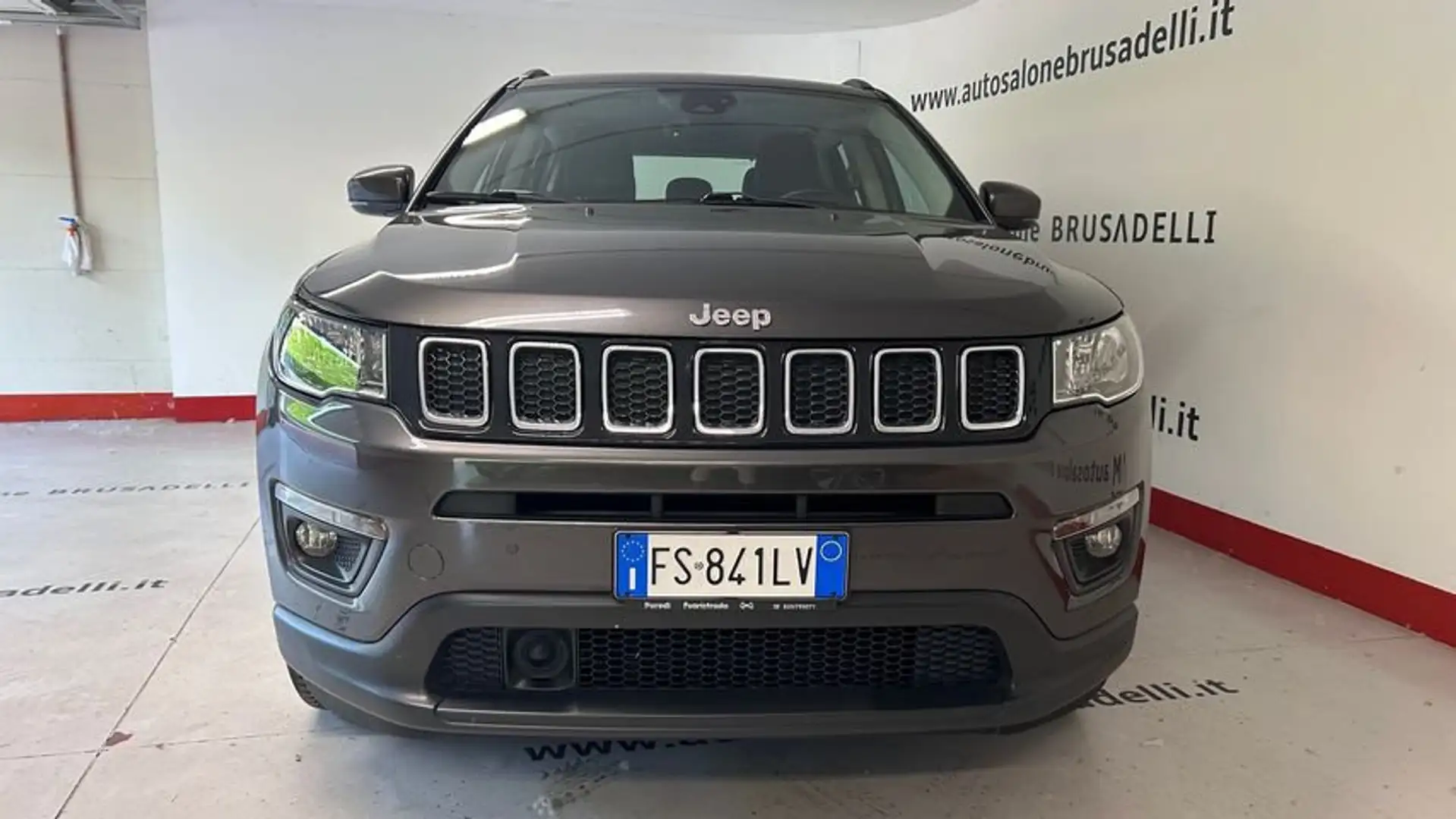 Jeep Compass 2.0 Multijet II 4WD Longitude NAVI RETROC.KEYLESS Grijs - 2