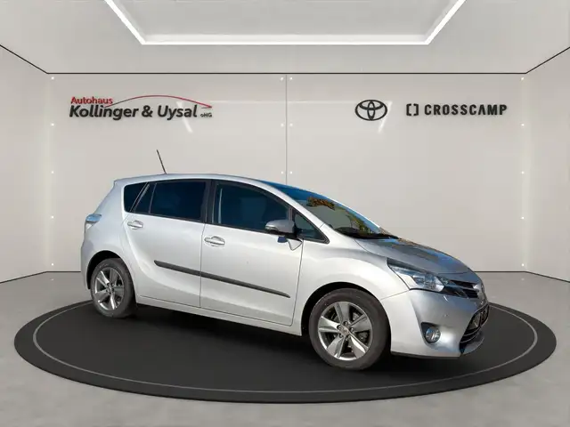 Toyota Verso Executive Garantie bis 02.2031Standheizung