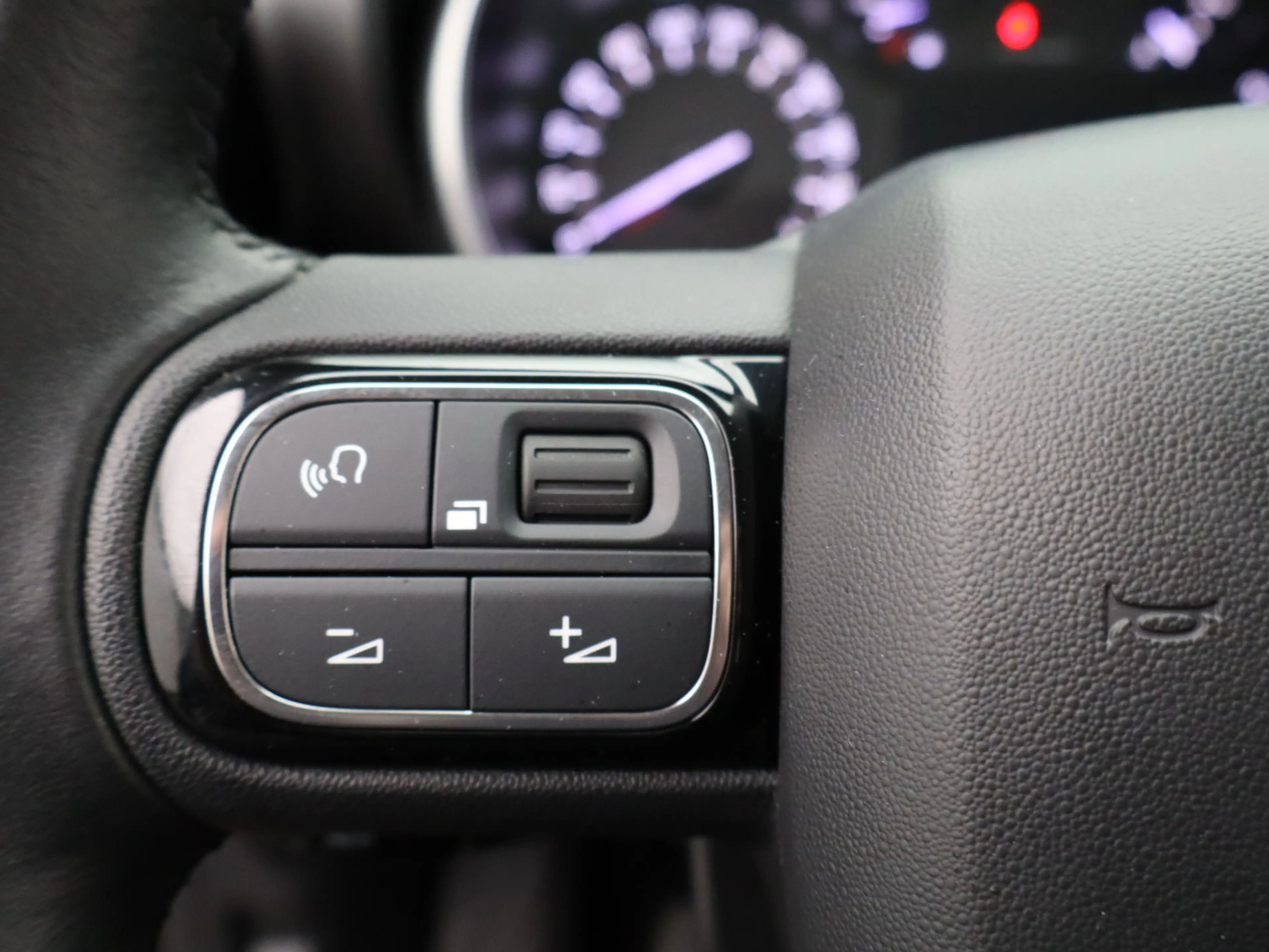 Citroen C3 Aircross 1.2 PureTech Shine | Achteruitrijcamera | Cruise C — photo 33