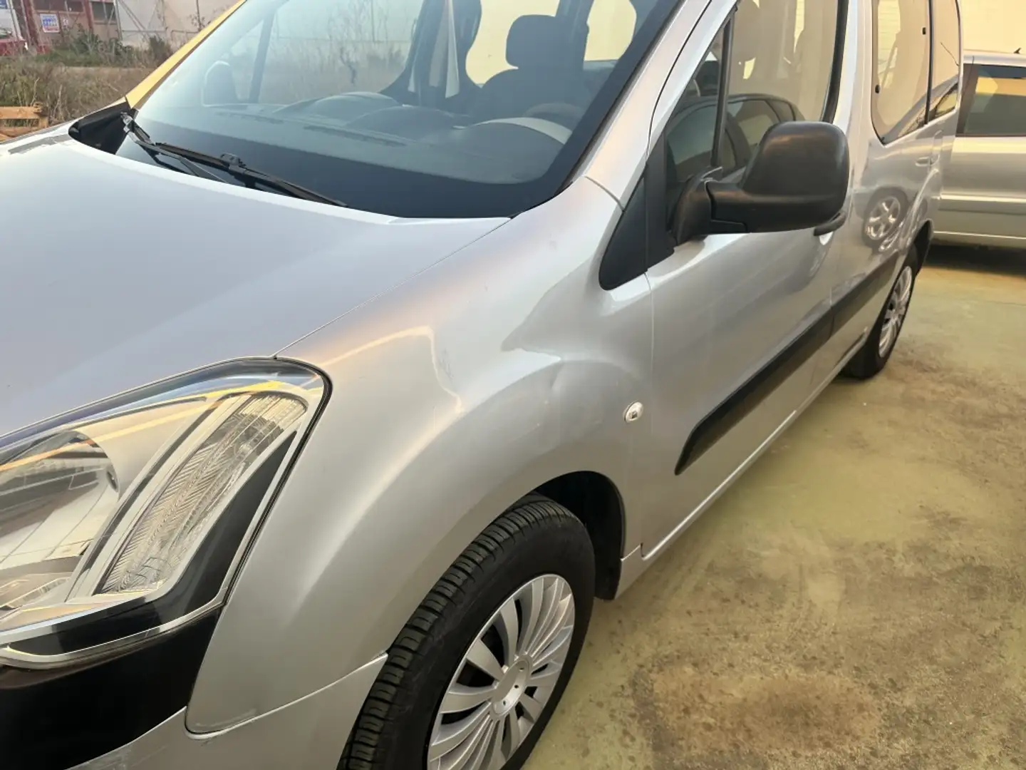 Citroen Berlingo B. Multispace 1.6e-HDi Seduction S&S 90 Argent - 2