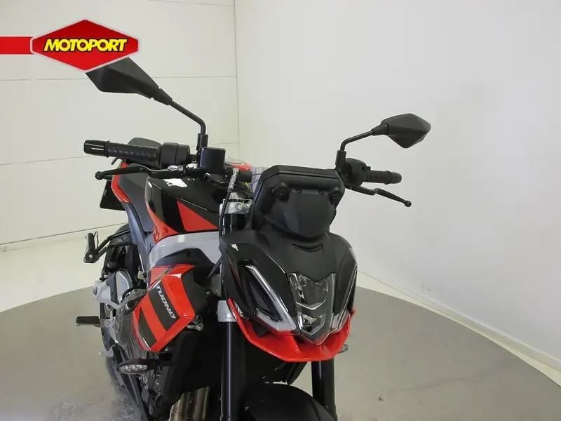 Aprilia Tuono - foto 7
