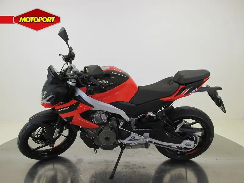 Aprilia Tuono - foto 4