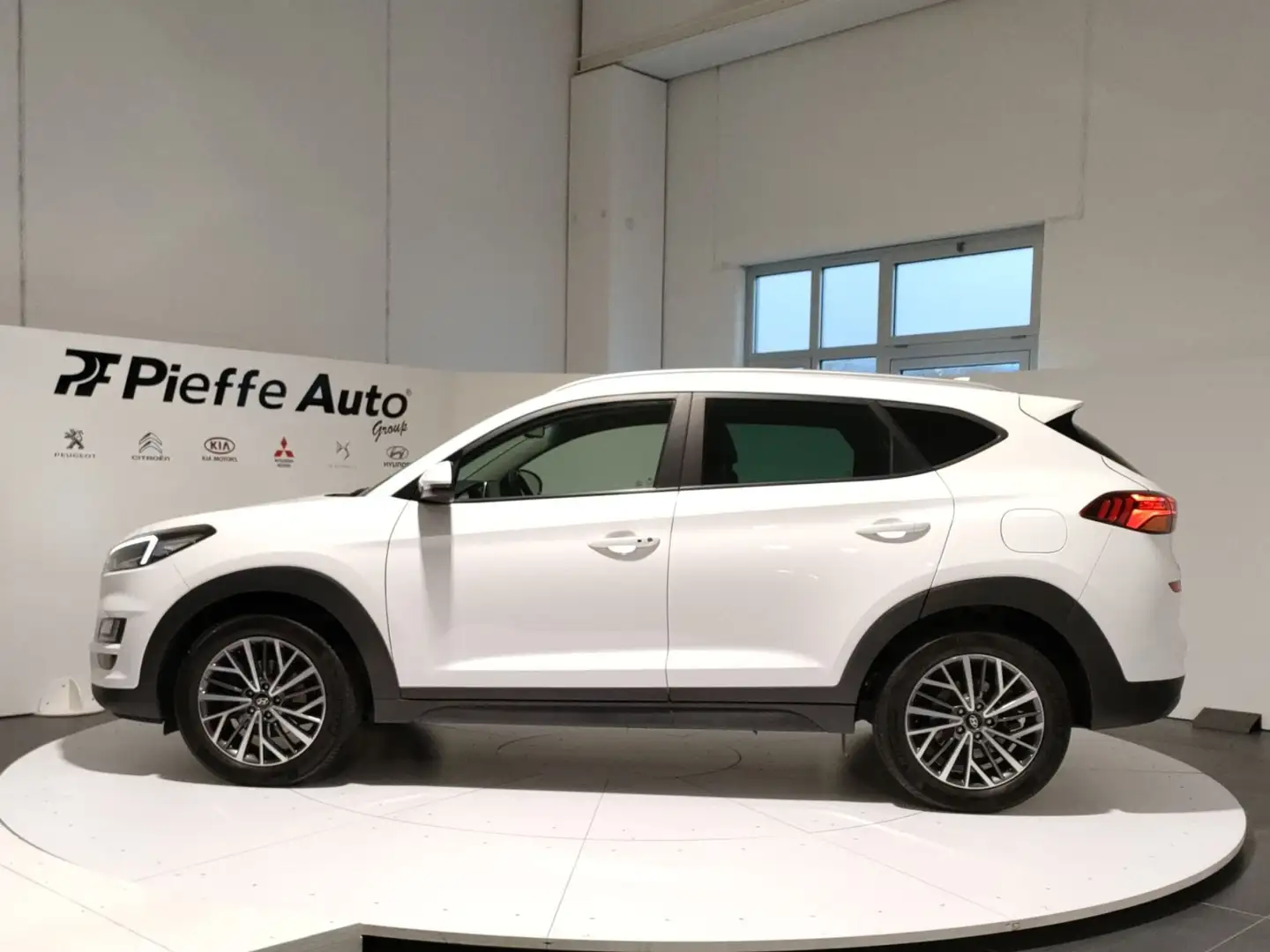 Hyundai TUCSON 2ª serie - Tucson 1.6 CRDi 136CV DCT XLine Bianco - 2