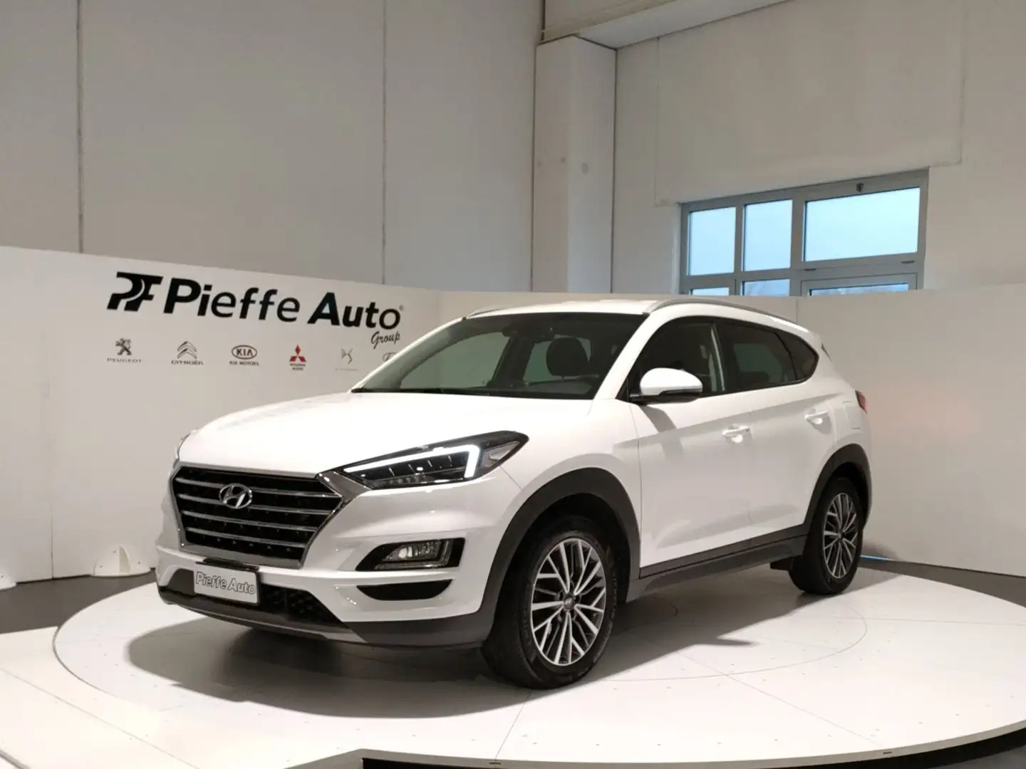 Hyundai TUCSON 2ª serie - Tucson 1.6 CRDi 136CV DCT XLine Bianco - 1
